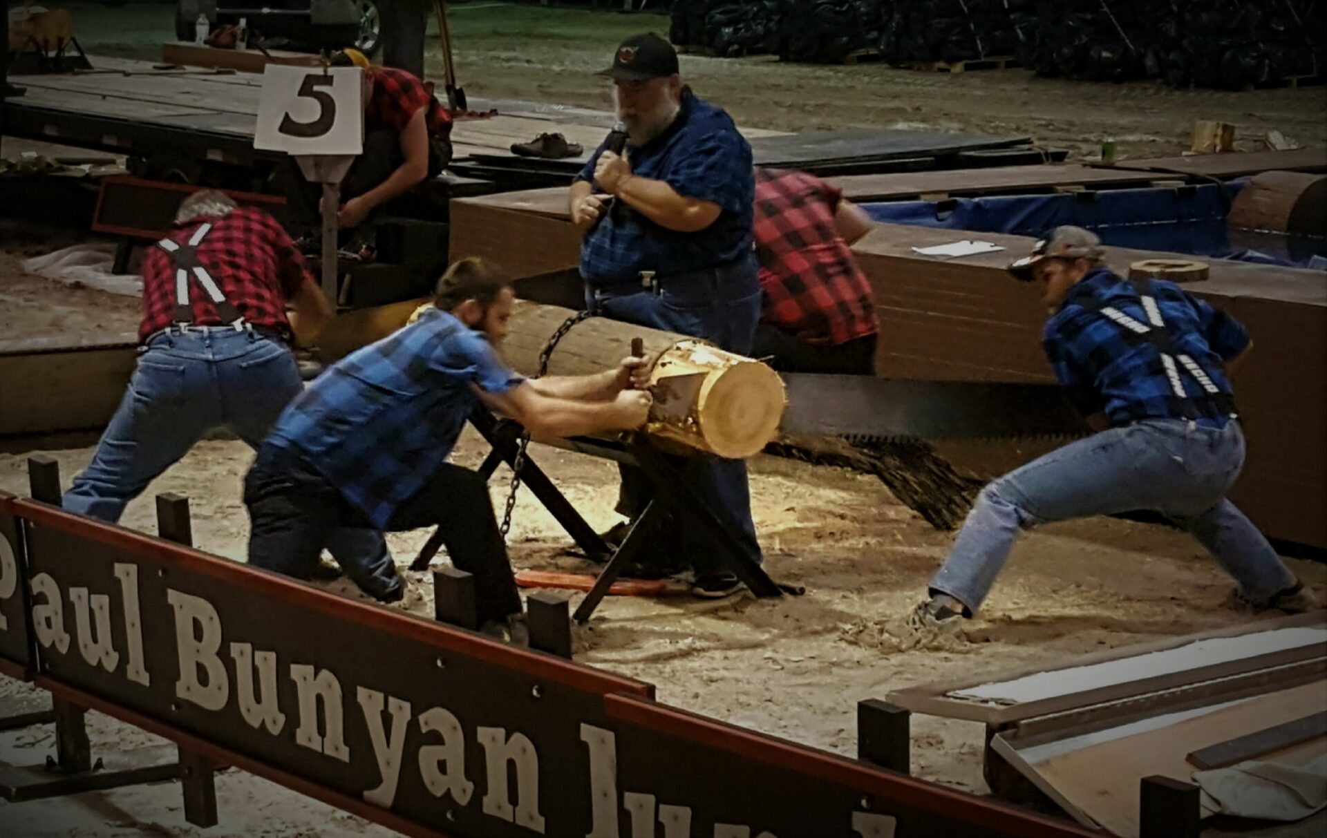 Show Paul Bunyan Lumberjack Show